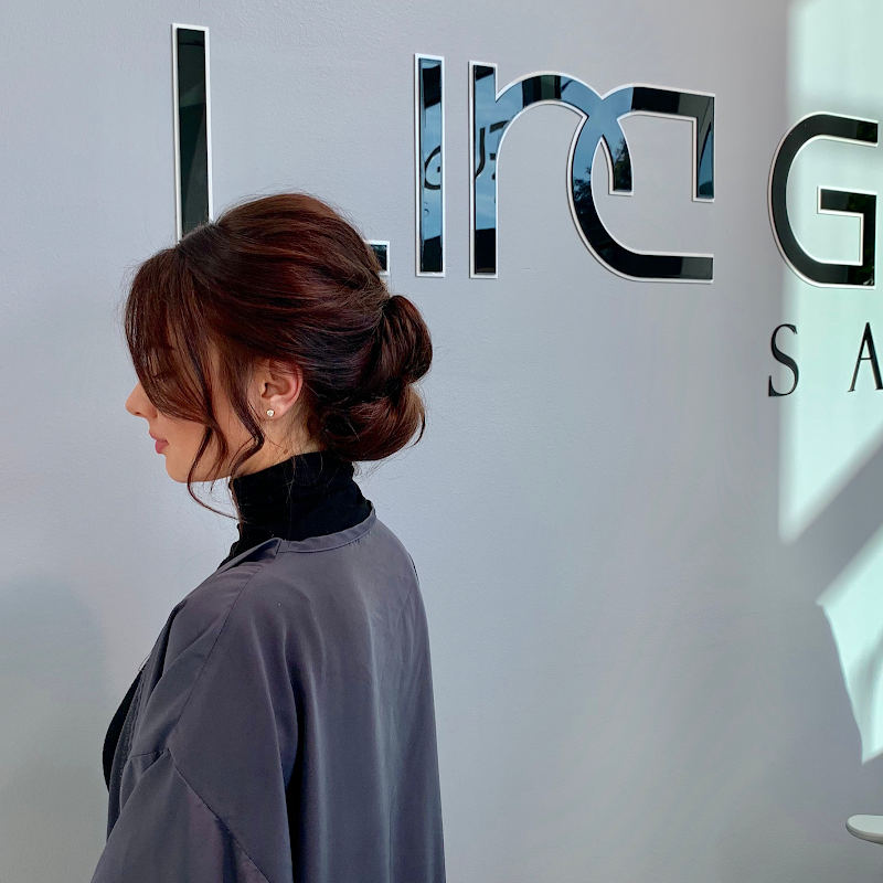 Lira Guzi Salon